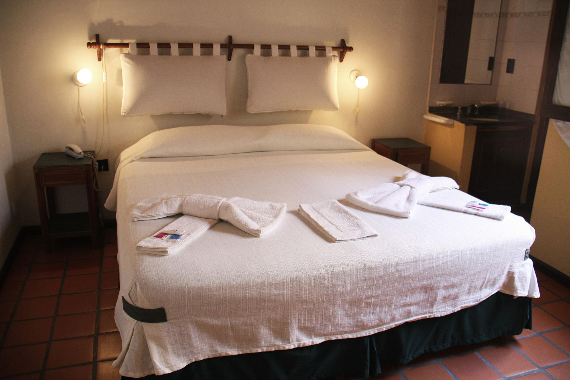 Donna Alda Hotel サルタ エクステリア 写真