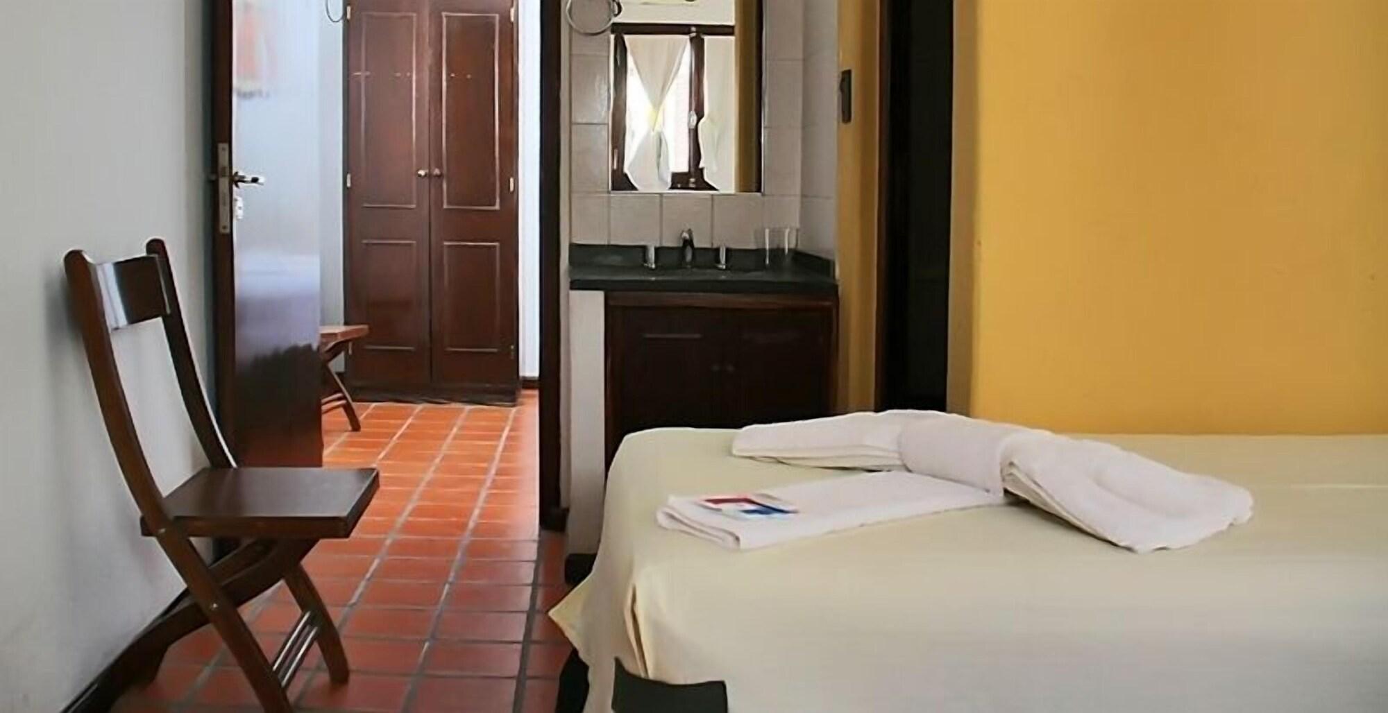 Donna Alda Hotel サルタ エクステリア 写真