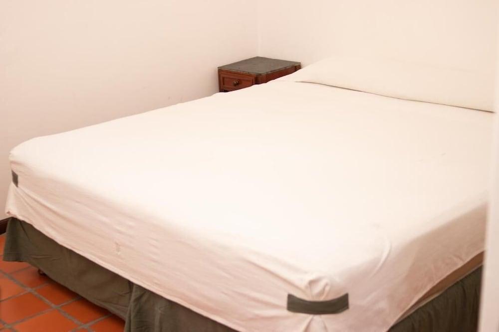 Donna Alda Hotel サルタ エクステリア 写真