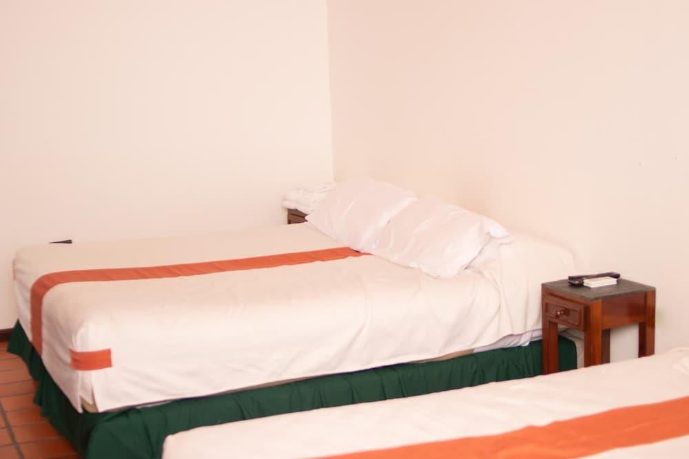 Donna Alda Hotel サルタ エクステリア 写真
